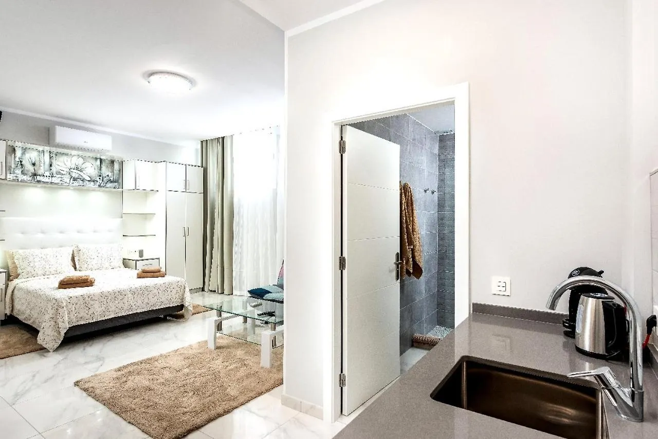 Apartment Modern 4 Bedroom Villa In Costa Adeje