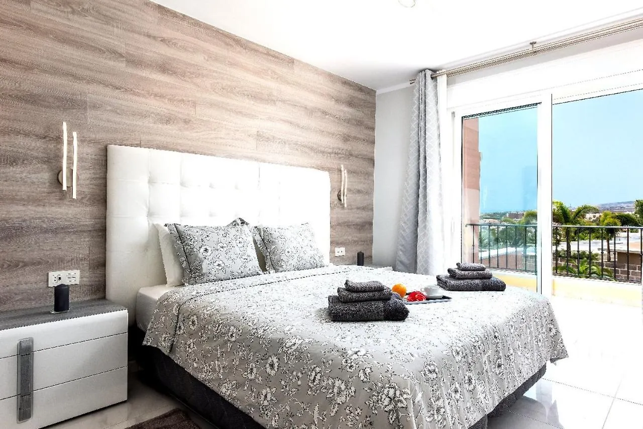 Modern 4 Bedroom Villa In Costa Adeje 0*, Costa Adeje (Tenerife) Spain