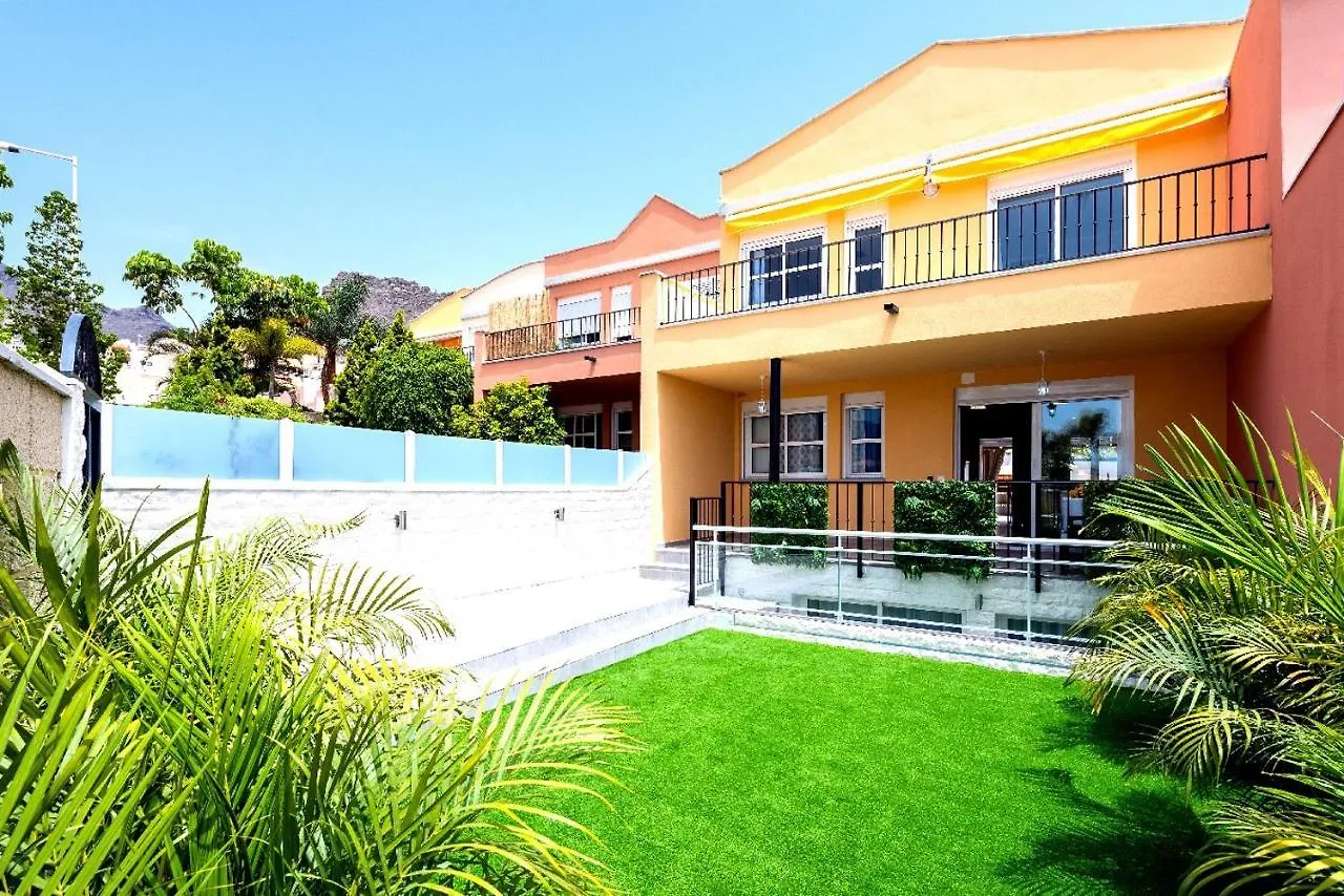 Modern 4 Bedroom Villa In Costa Adeje