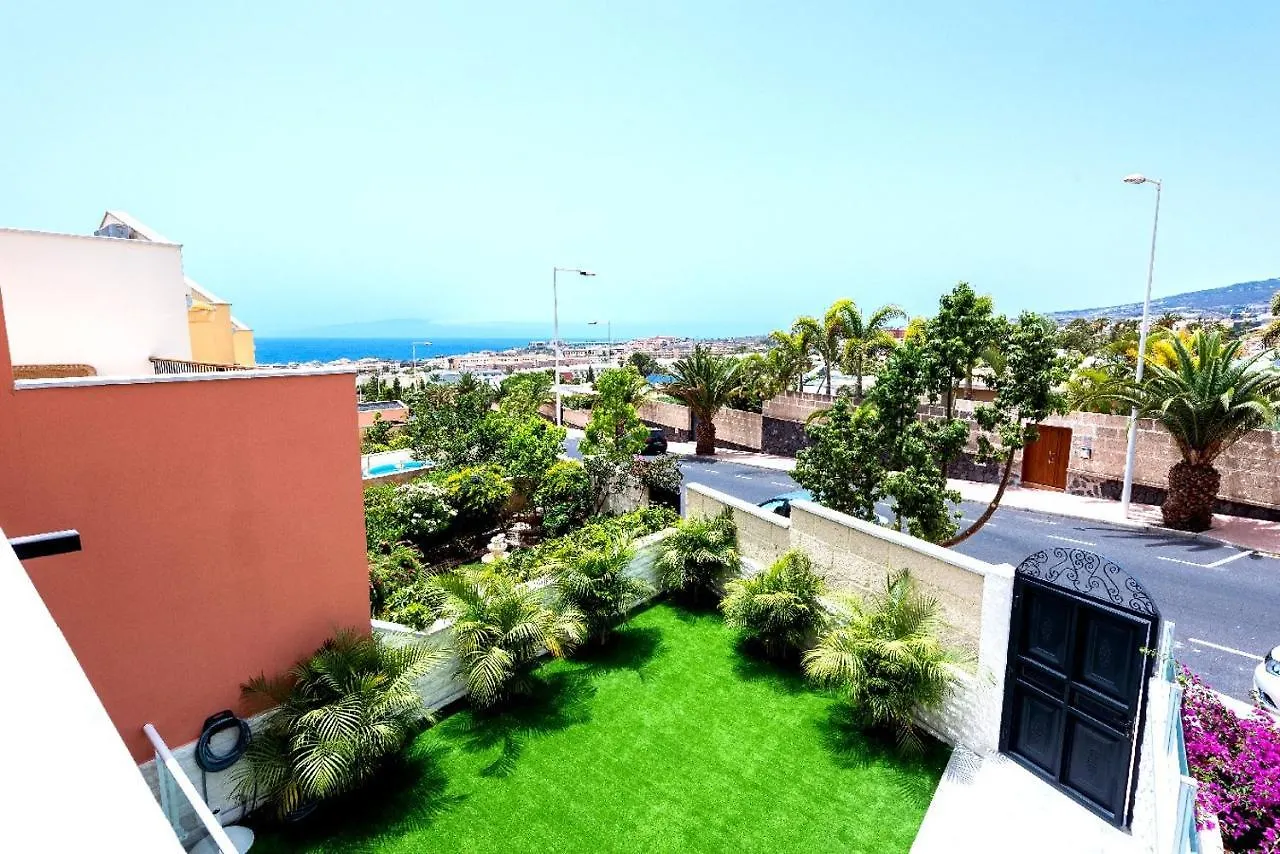 Modern 4 Bedroom Villa In Costa Adeje Costa Adeje (Tenerife)