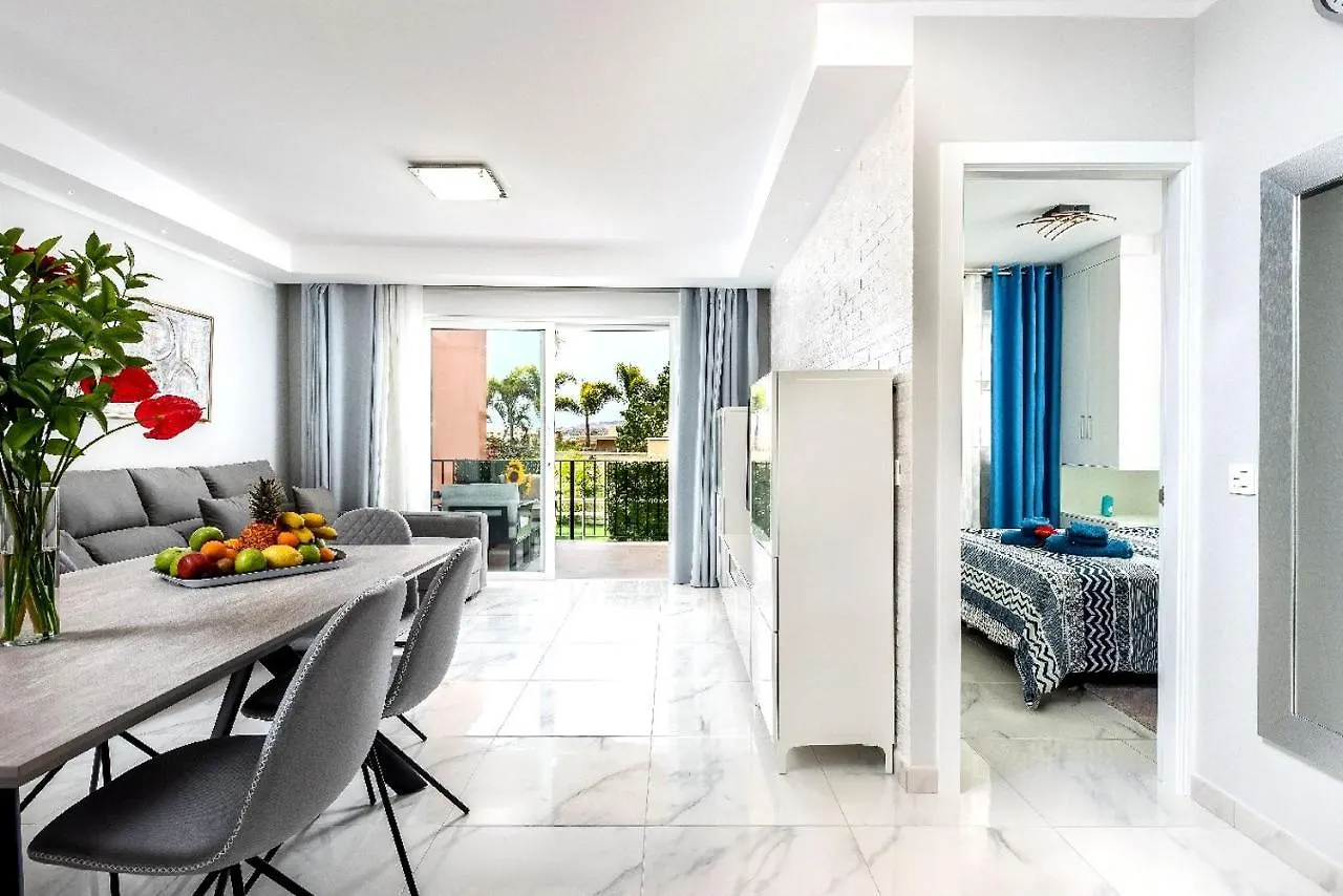 Apartment Modern 4 Bedroom Villa In Costa Adeje