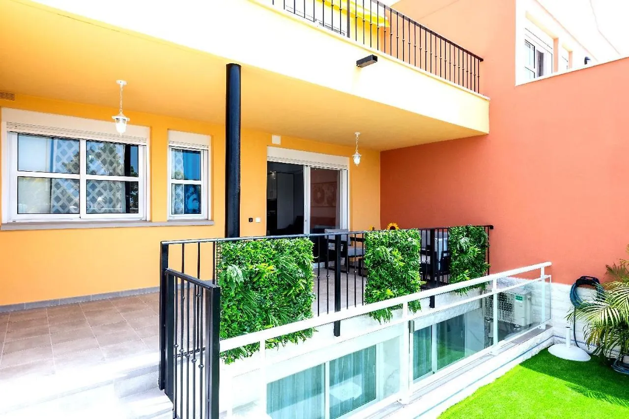 Modern 4 Bedroom Villa In Costa Adeje Apartment